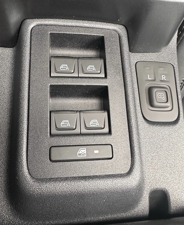 2026 Ford Bronco 6th Gen - Image 19 of 21
