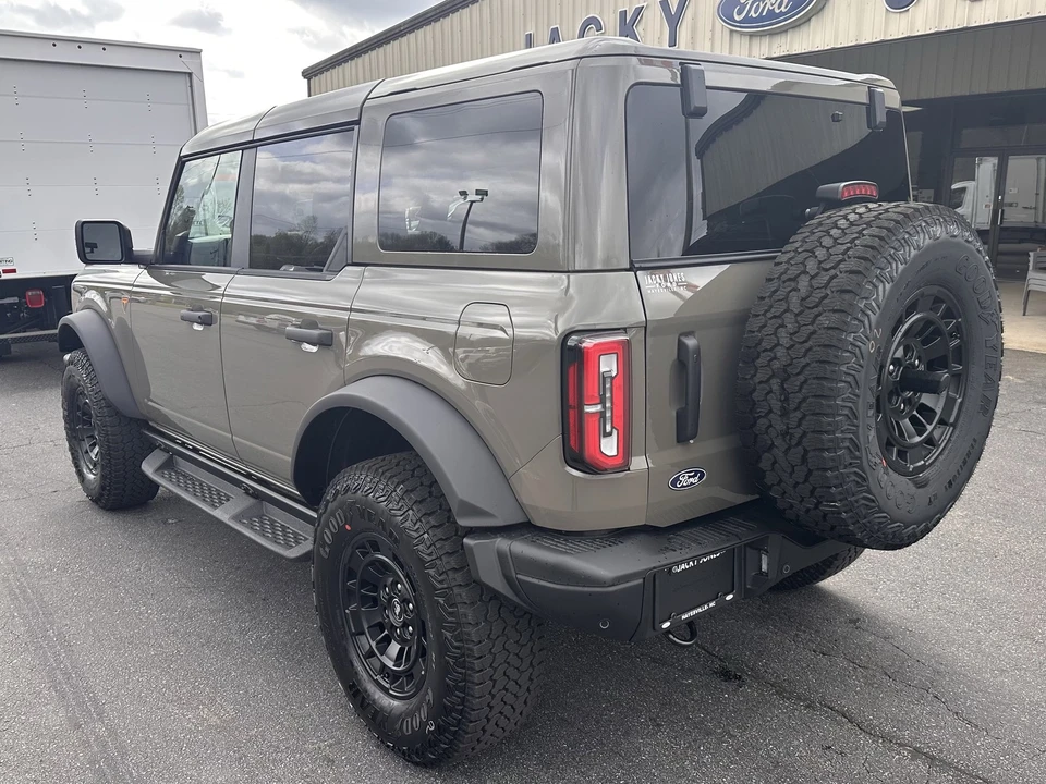 2026 Ford Bronco 6th Gen - Image 8 of 21