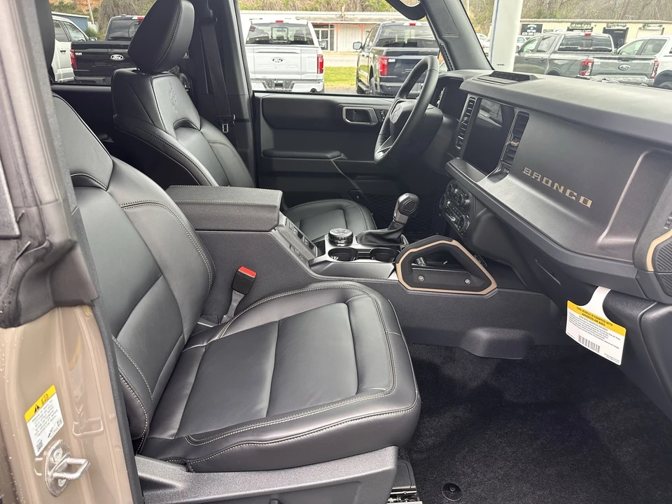 2026 Ford Bronco 6th Gen - Image 14 of 31