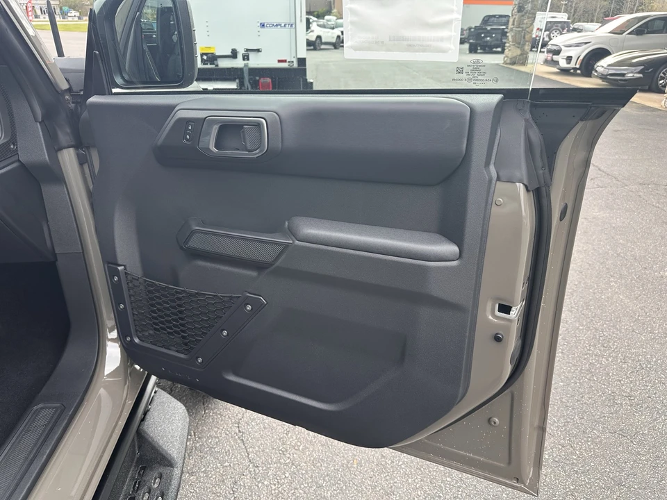 2026 Ford Bronco 6th Gen - Image 13 of 31