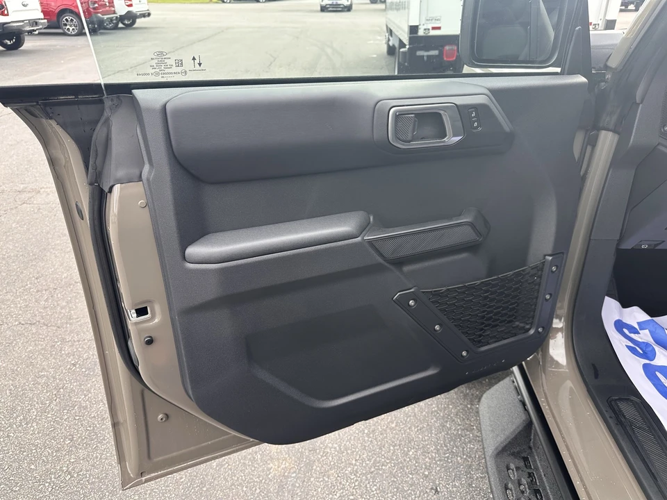 2026 Ford Bronco 6th Gen - Image 9 of 31