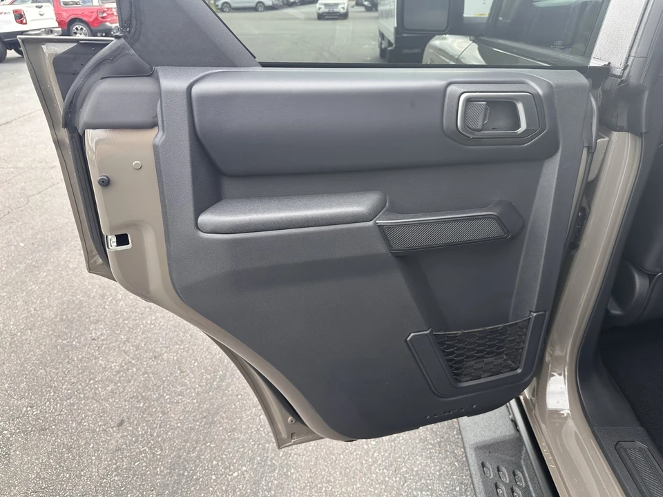 2026 Ford Bronco 6th Gen - Image 11 of 31