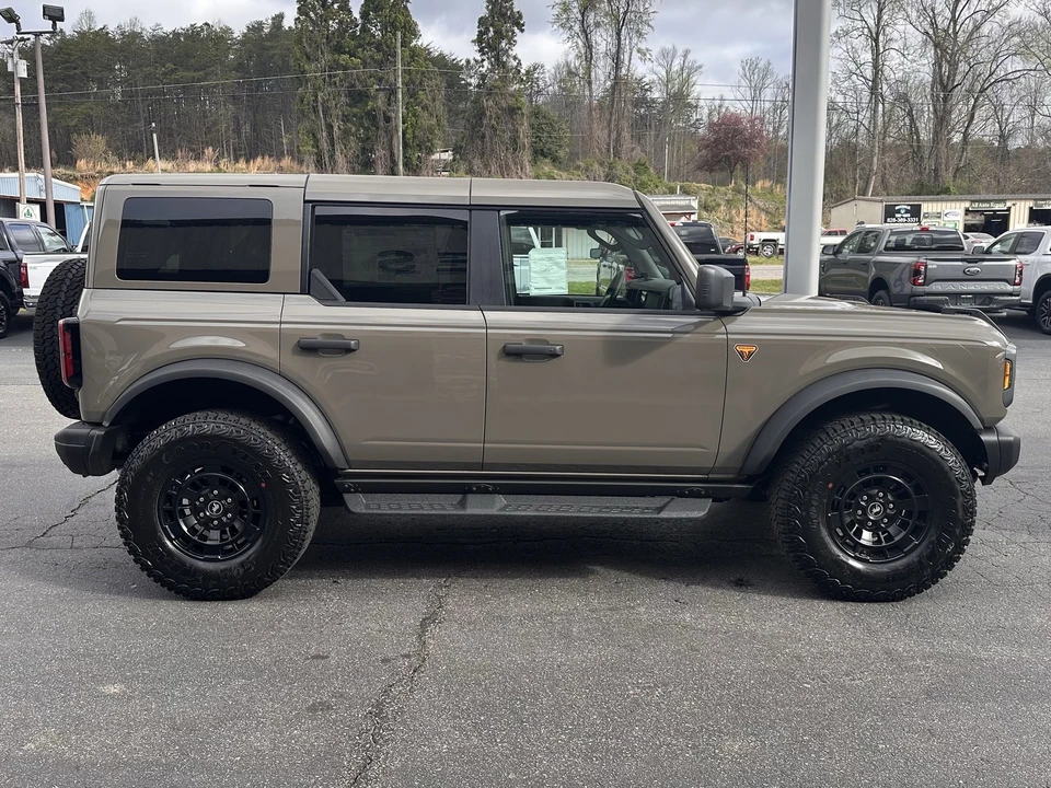 2026 Ford Bronco 6th Gen - Image 5 of 21