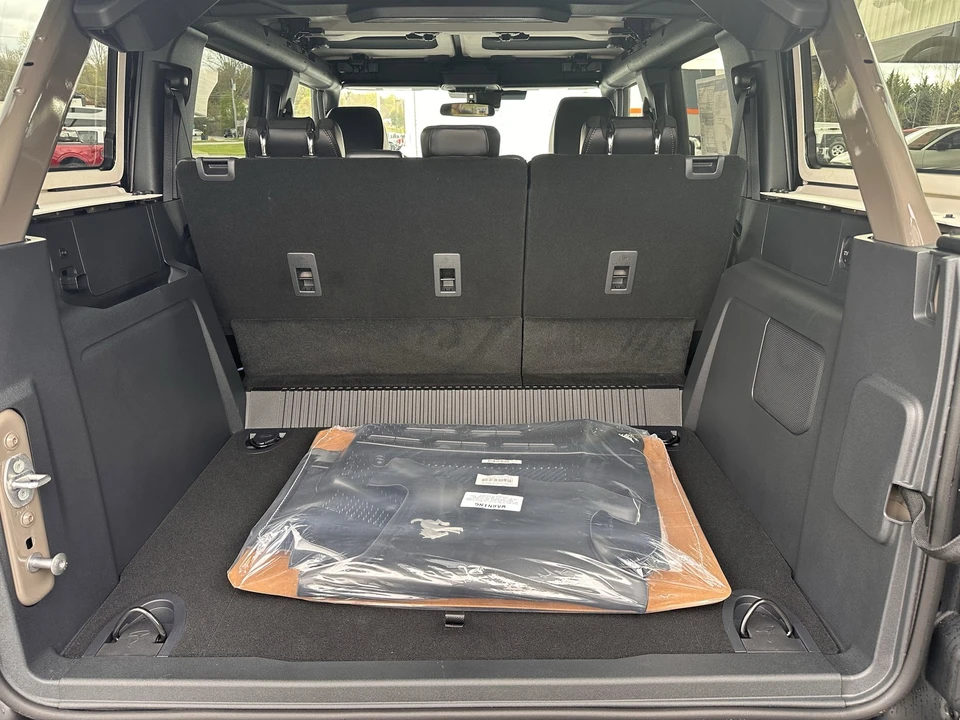 2026 Ford Bronco 6th Gen - Image 17 of 21