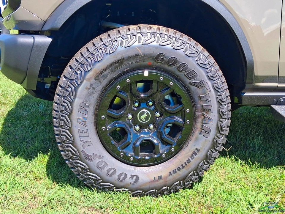 2026 Ford Bronco 6th Gen - Image 9 of 24