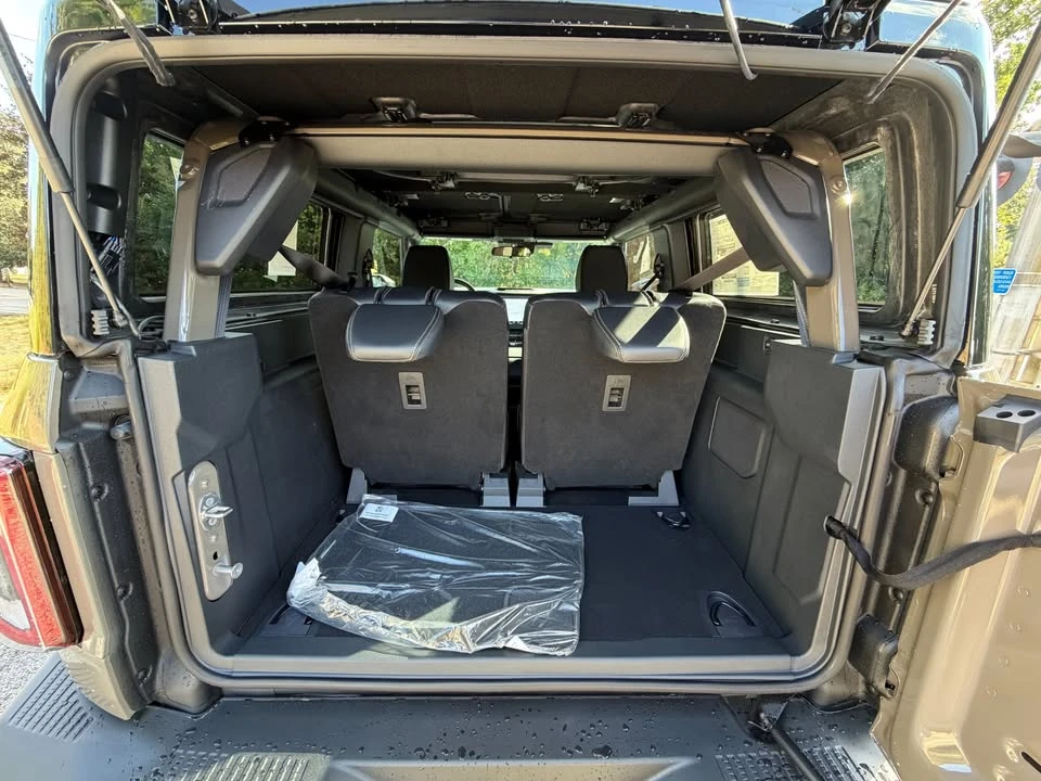2026 Ford Bronco 6th Gen - Image 10 of 13