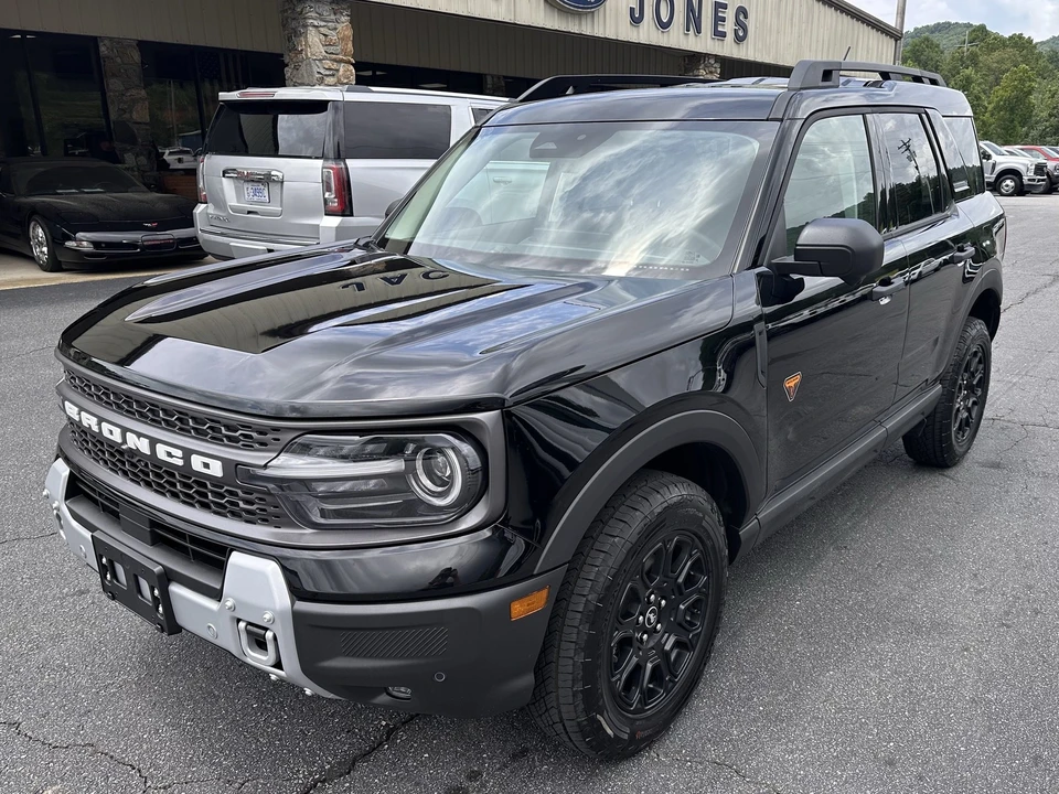 2026 Ford Bronco 6th Gen - Image 2 of 29