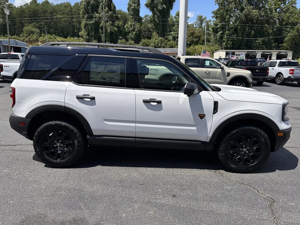 2026 Ford Bronco 6th Gen - Image 5 of 31