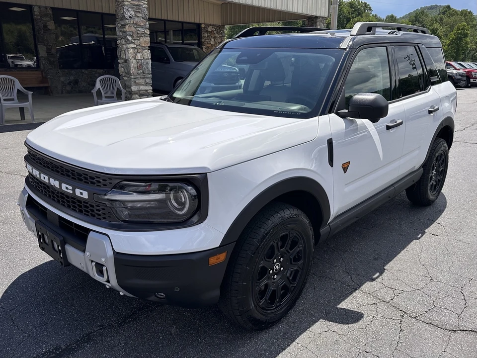 2026 Ford Bronco 6th Gen - Image 2 of 31