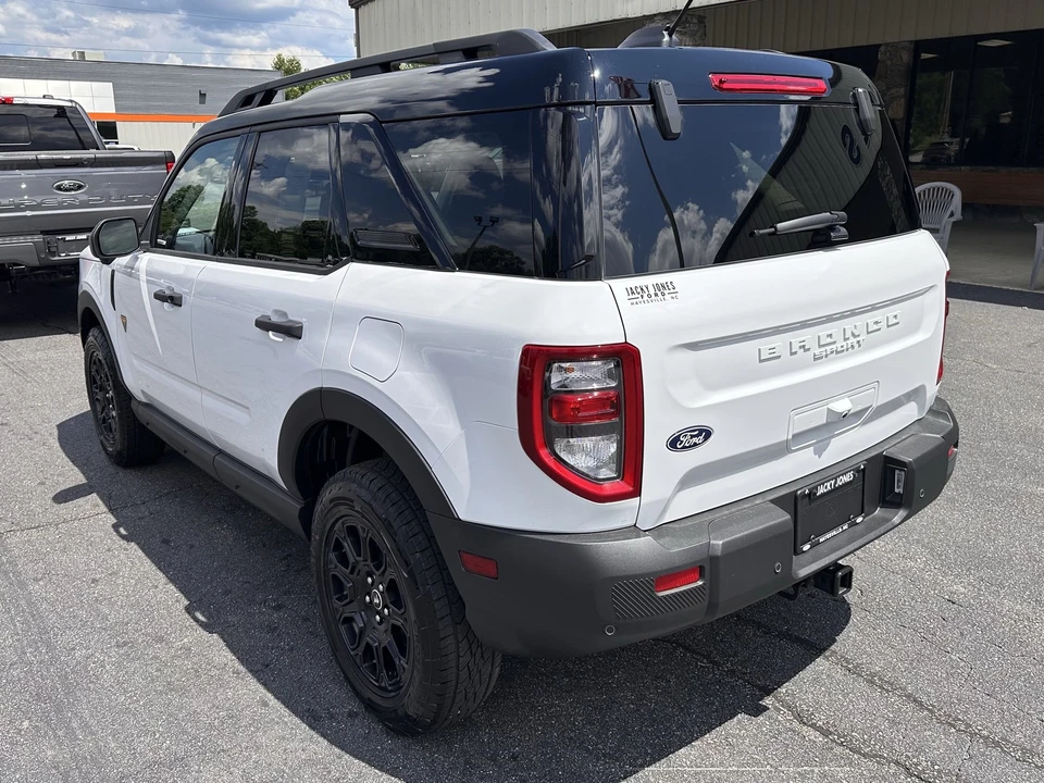 2026 Ford Bronco 6th Gen - Image 8 of 31