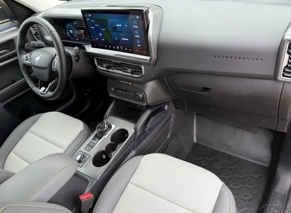 2026 Ford Bronco 6th Gen - Image 19 of 24