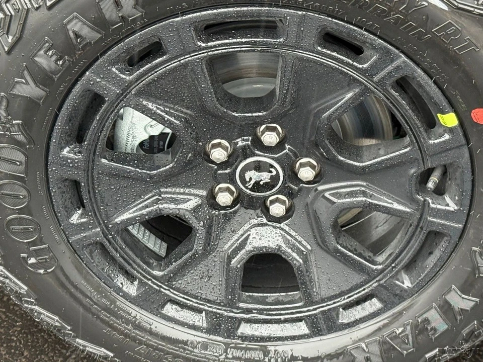 2026 Ford Bronco 6th Gen - Image 13 of 24