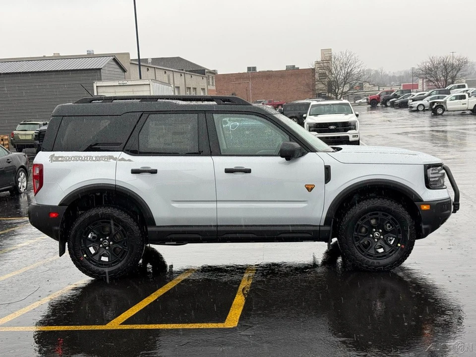 2026 Ford Bronco 6th Gen - Image 7 of 12