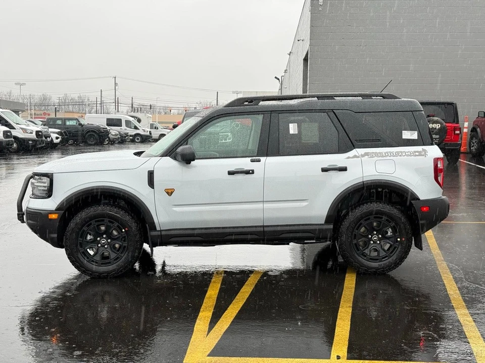 2026 Ford Bronco 6th Gen - Image 2 of 12