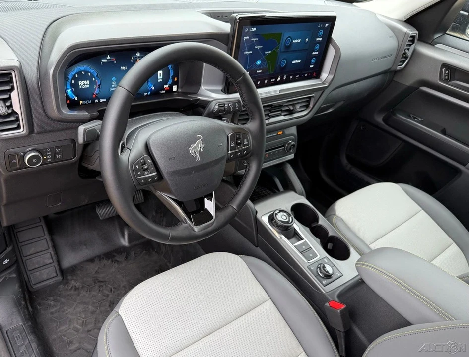 2026 Ford Bronco 6th Gen - Image 14 of 24