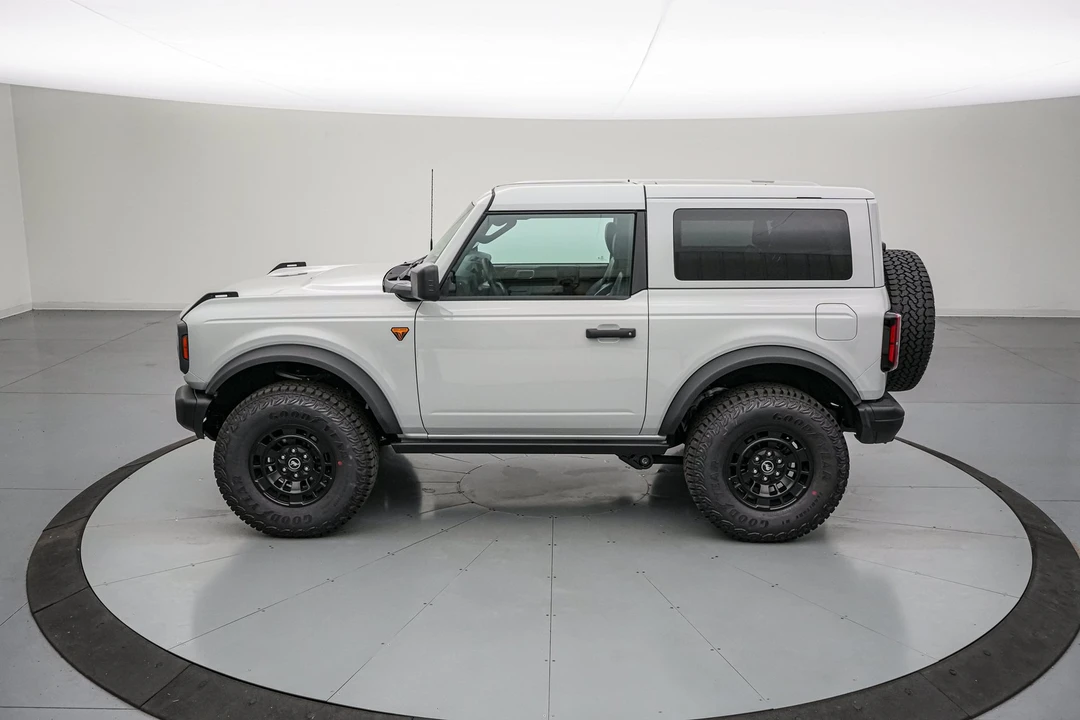 2026 Ford Bronco 6th Gen - Image 8 of 25