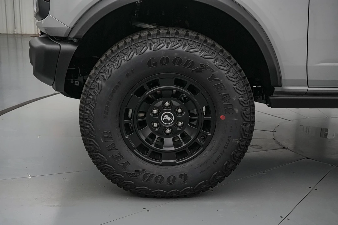 2026 Ford Bronco 6th Gen - Image 11 of 25