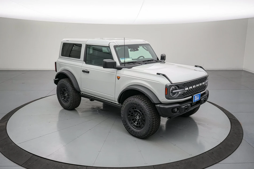 2026 Ford Bronco 6th Gen - Image 2 of 25