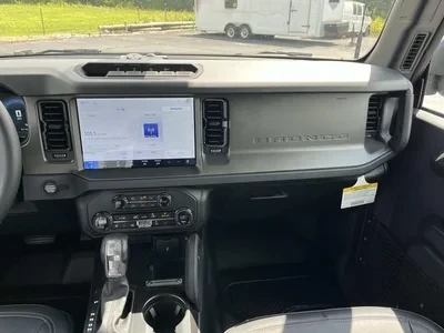 2026 Ford Bronco 6th Gen - Image 10 of 15