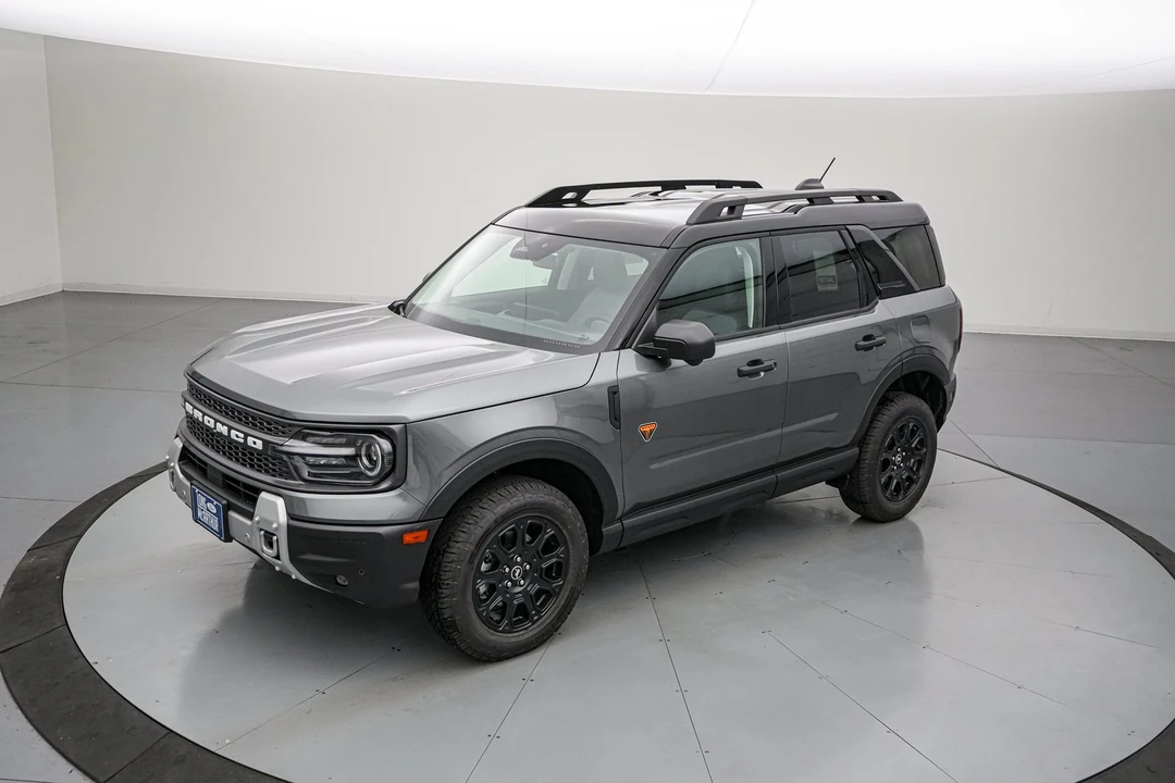 2026 Ford Bronco 6th Gen - Image 9 of 31