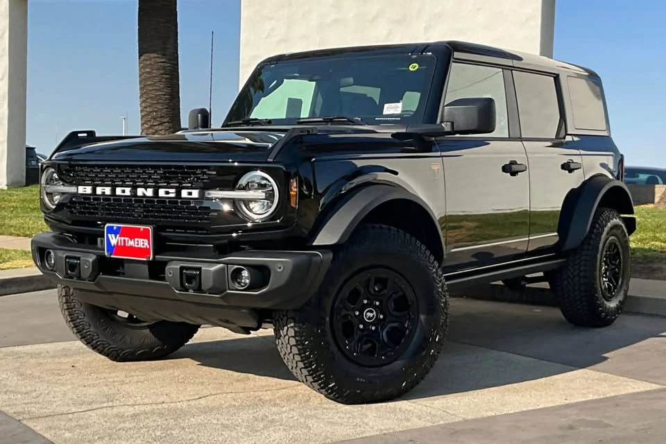 2026 Ford Bronco 6th Gen - Image 2 of 9