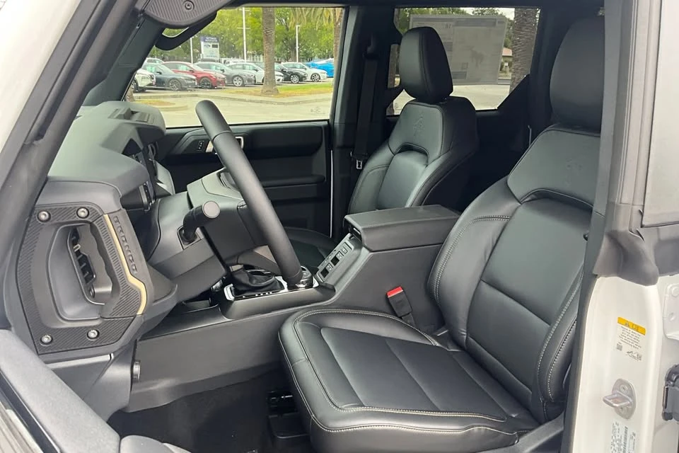 2026 Ford Bronco 6th Gen - Image 8 of 9