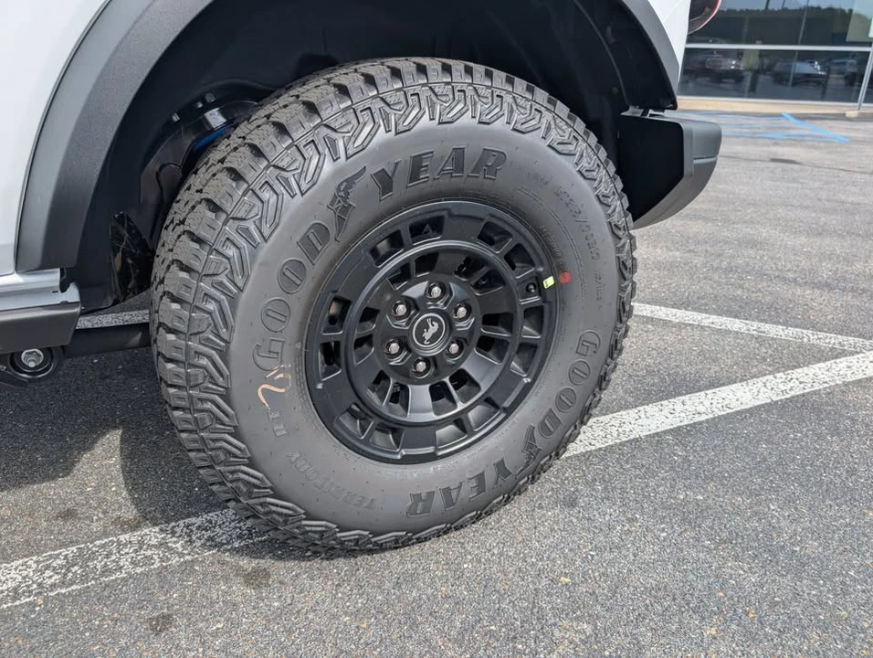 2026 Ford Bronco 6th Gen - Image 5 of 11