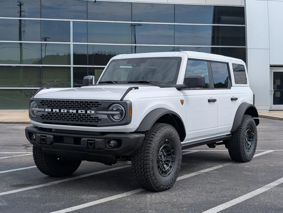2026 Ford Bronco 6th Gen - Image 3 of 11