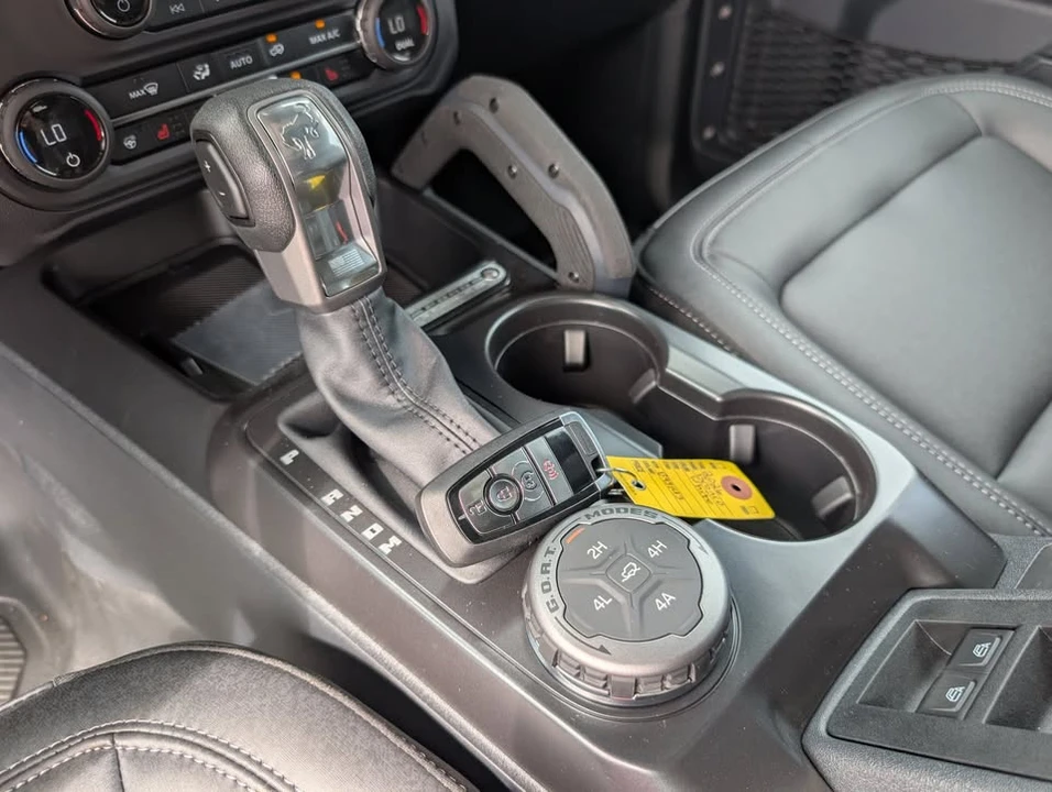 2026 Ford Bronco 6th Gen - Image 9 of 11