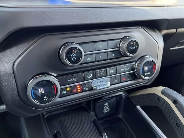 2026 Ford Bronco 6th Gen - Image 15 of 20