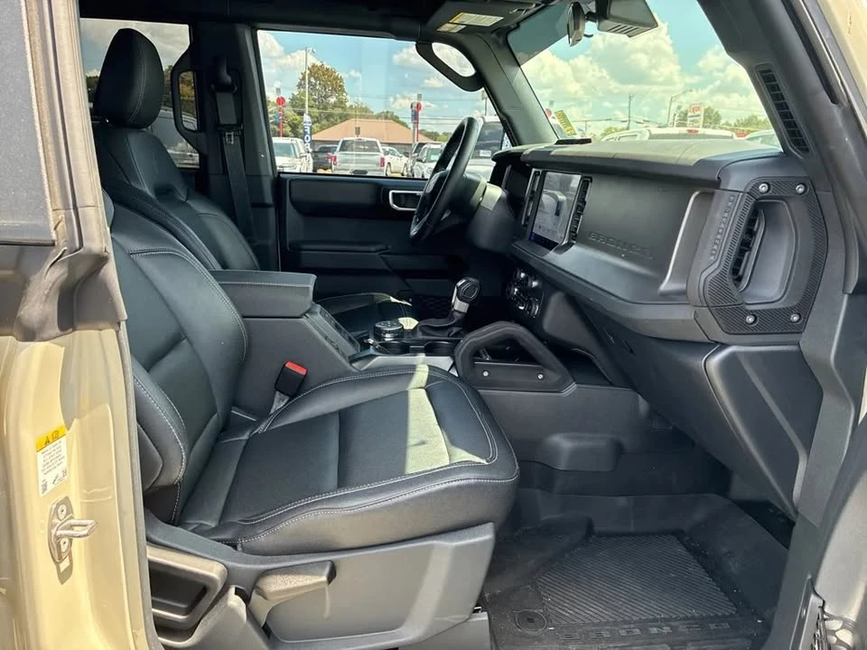 2026 Ford Bronco 6th Gen - Image 14 of 20