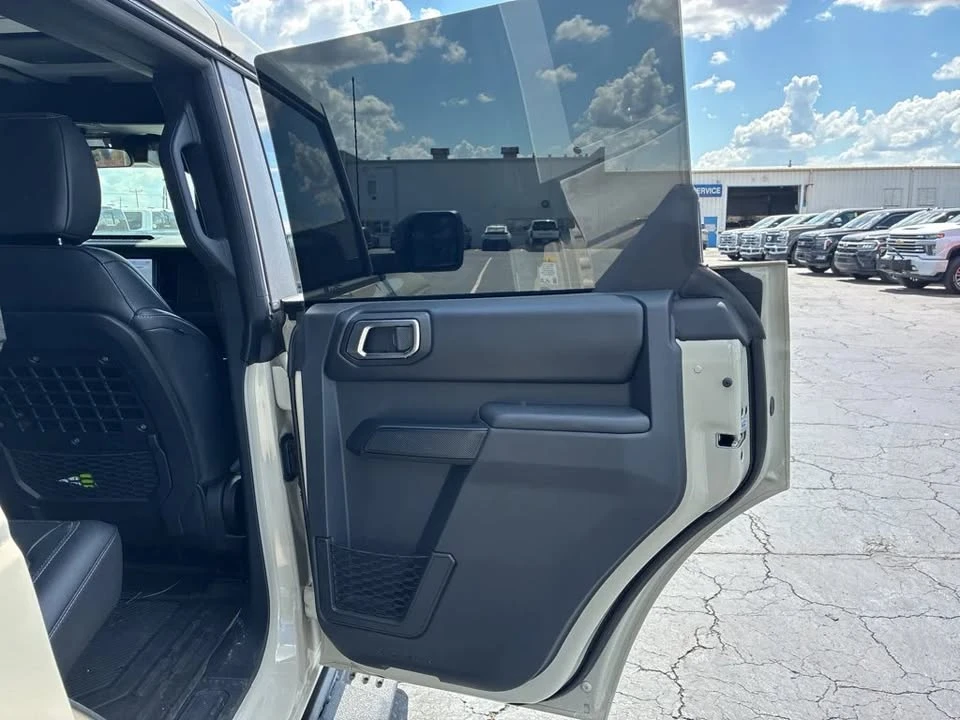 2026 Ford Bronco 6th Gen - Image 17 of 20