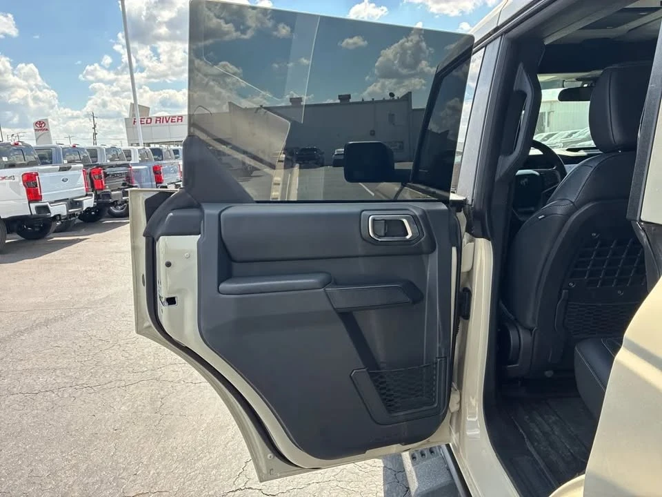 2026 Ford Bronco 6th Gen - Image 19 of 20
