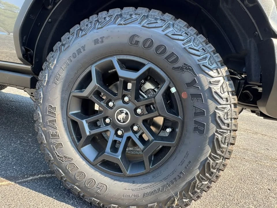 2026 Ford Bronco 6th Gen - Image 19 of 20