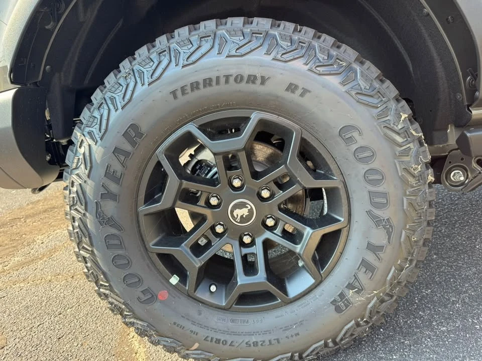 2026 Ford Bronco 6th Gen - Image 17 of 20