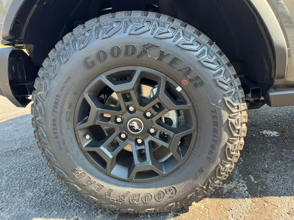2026 Ford Bronco 6th Gen - Image 11 of 20