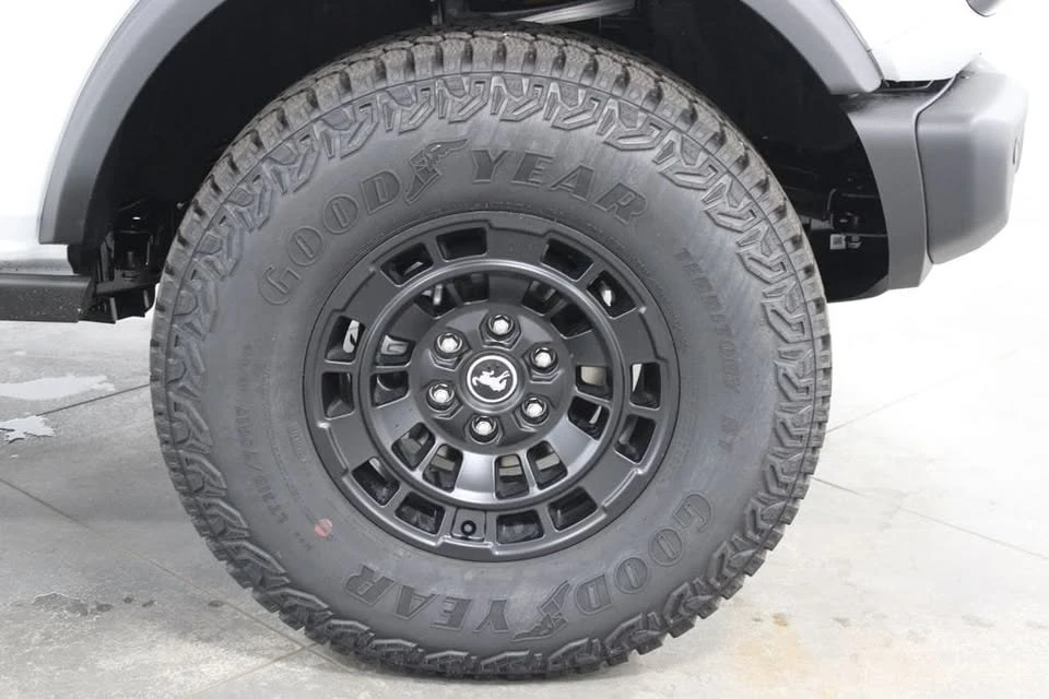 2026 Ford Bronco 6th Gen - Image 8 of 15
