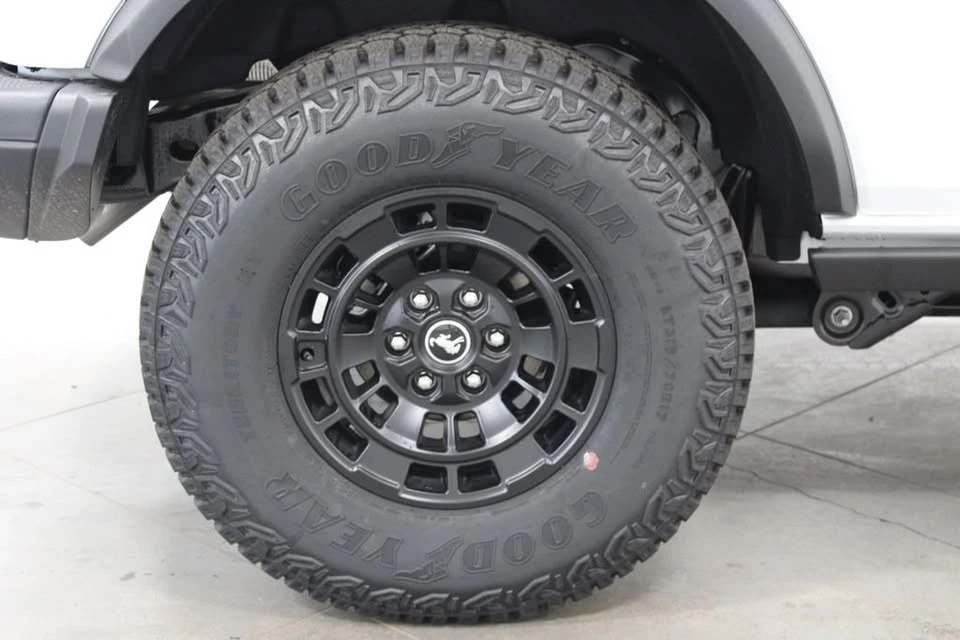 2026 Ford Bronco 6th Gen - Image 9 of 15