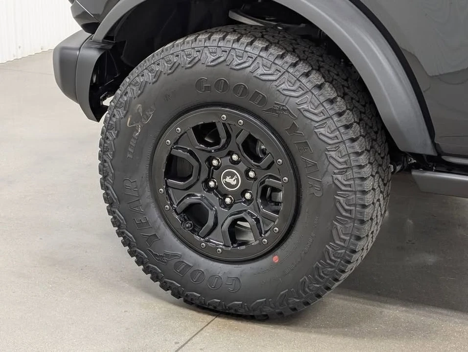 2026 Ford Bronco 6th Gen - Image 2 of 20