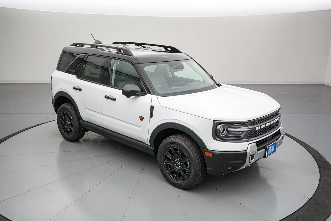 2026 Ford Bronco 6th Gen - Image 2 of 31