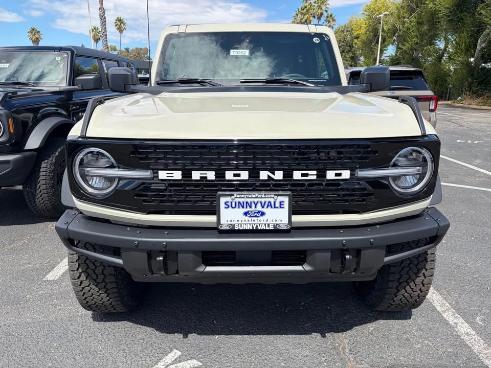 2026 Ford Bronco 6th Gen - Image 2 of 7