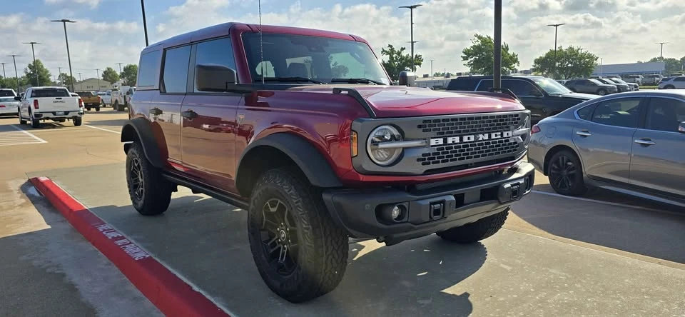 2026 Ford Bronco 6th Gen - Image 8 of 16