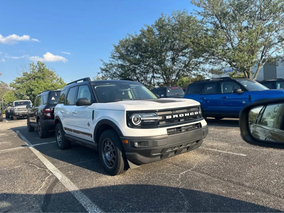 2026 Ford Bronco 6th Gen - Image 5 of 8