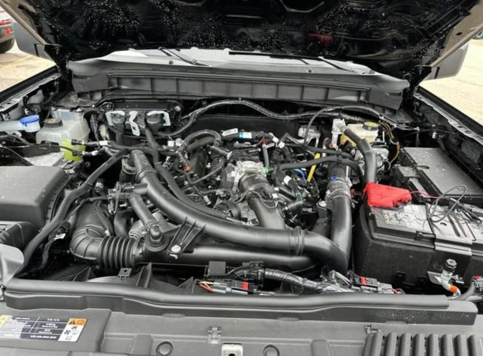 2026 Ford Bronco 6th Gen - Image 5 of 6