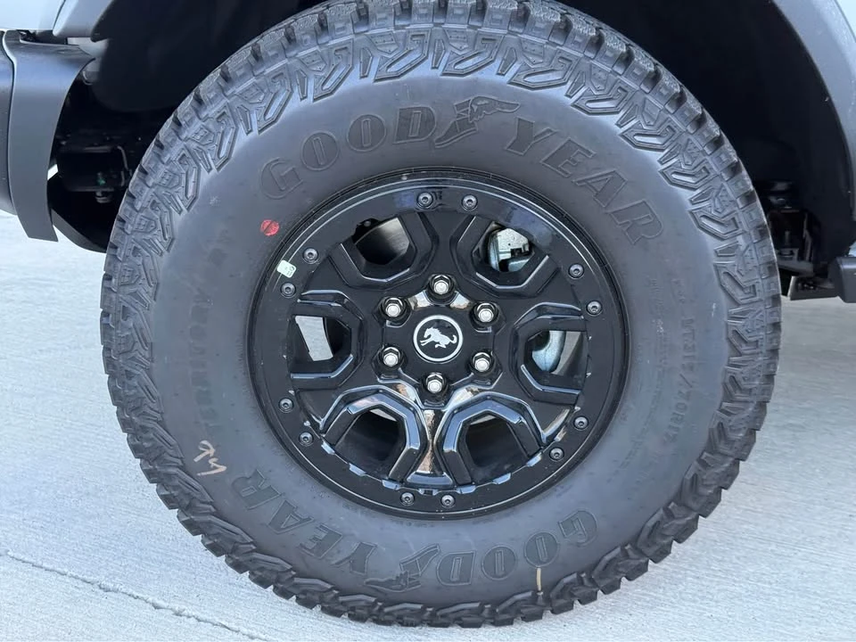 2026 Ford Bronco 6th Gen - Image 11 of 16