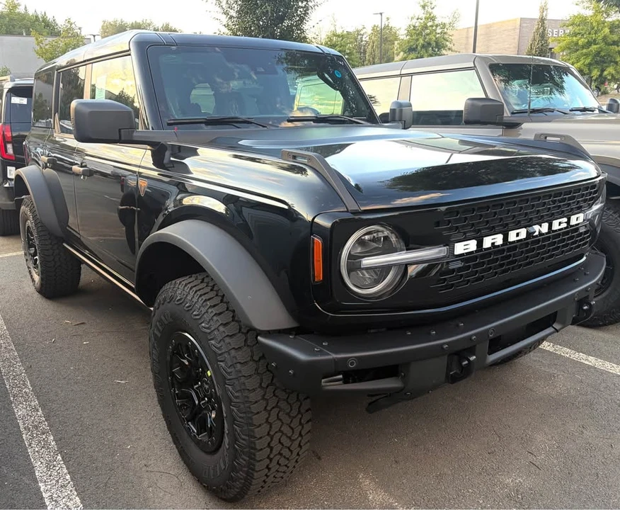2026 Ford Bronco 6th Gen - Image 4 of 5