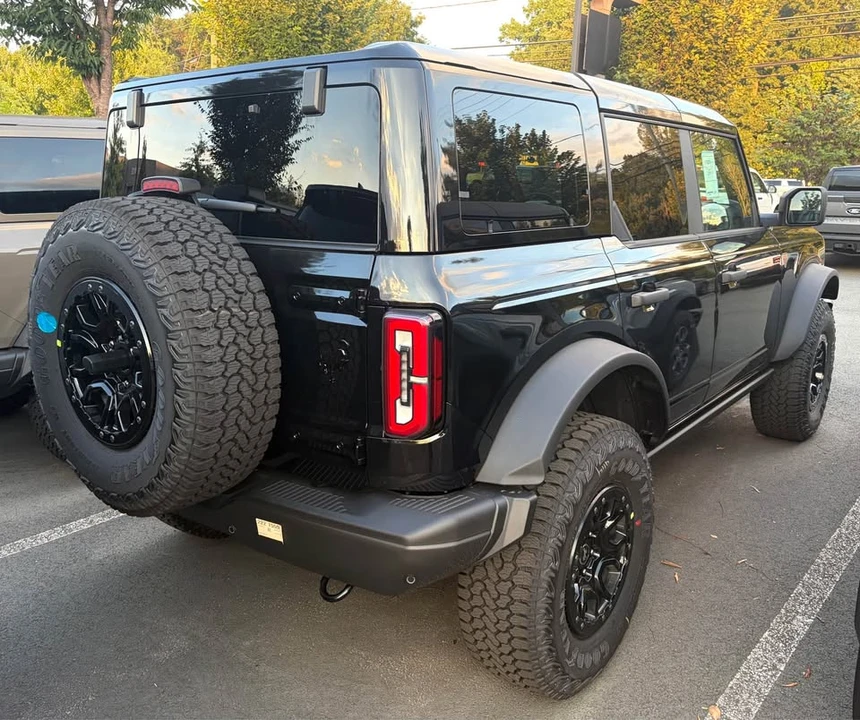 2026 Ford Bronco 6th Gen - Image 3 of 5