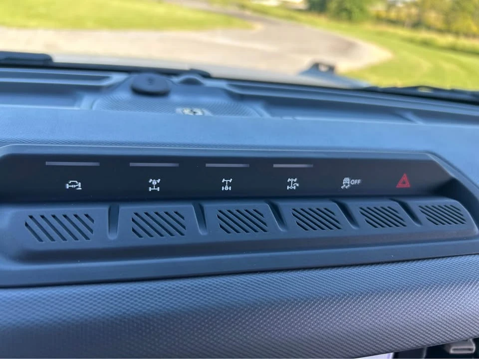 2026 Ford Bronco 6th Gen - Image 14 of 18