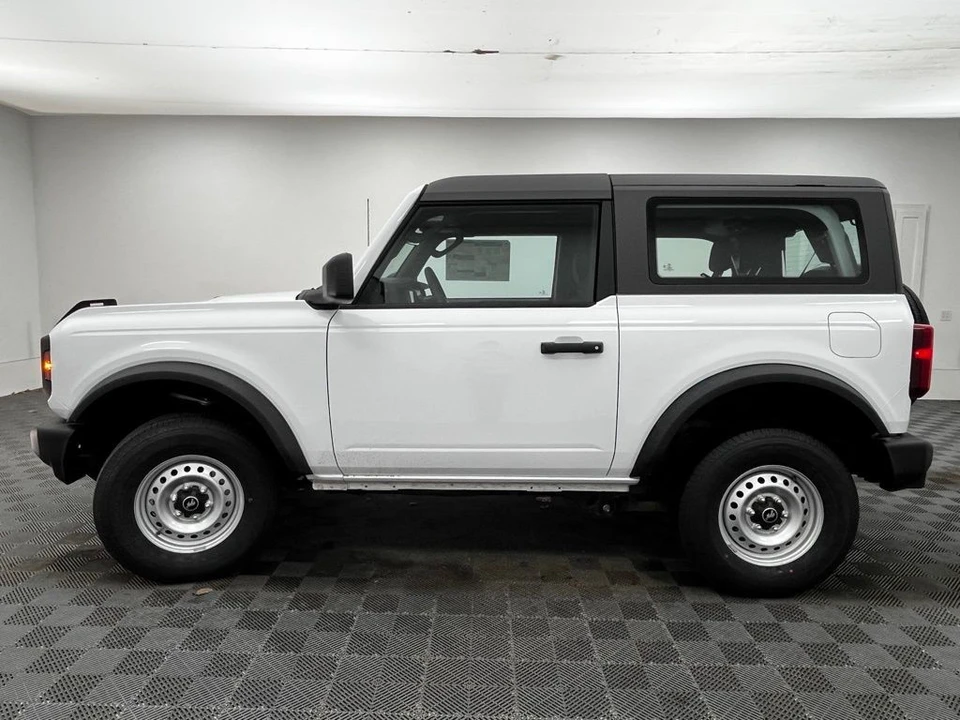 2026 Ford Bronco 6th Gen - Image 10 of 12