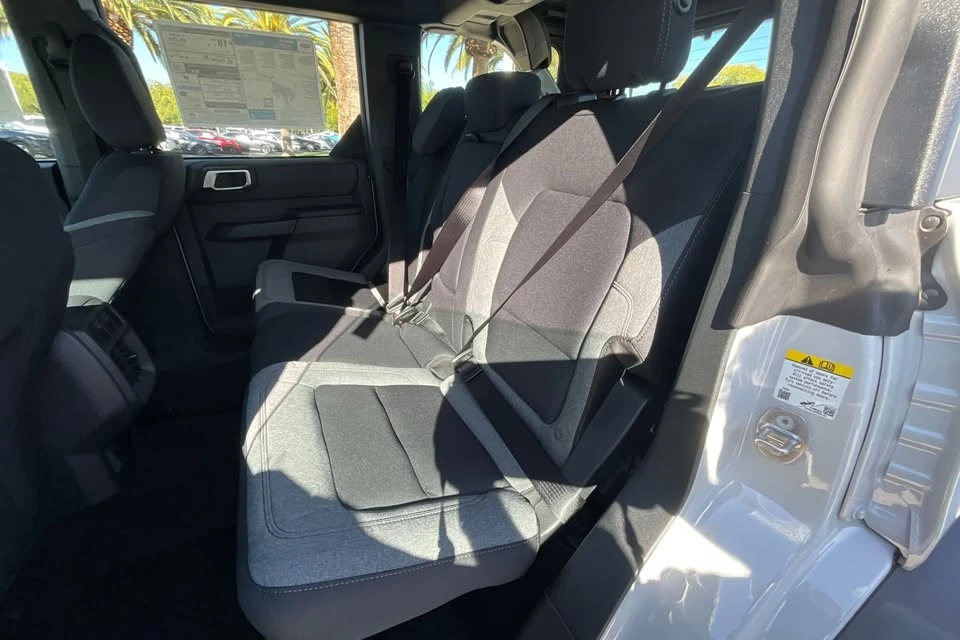 2026 Ford Bronco 6th Gen - Image 7 of 8